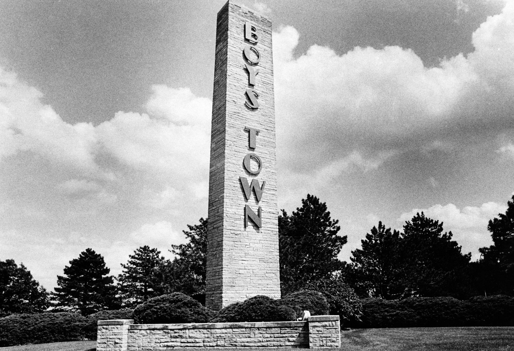 1983